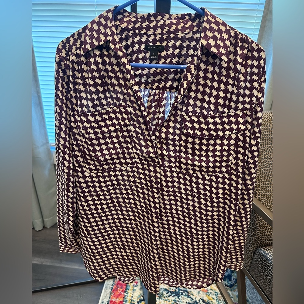 Ann Taylor Burgundy and Cream Houndstooth Blouse